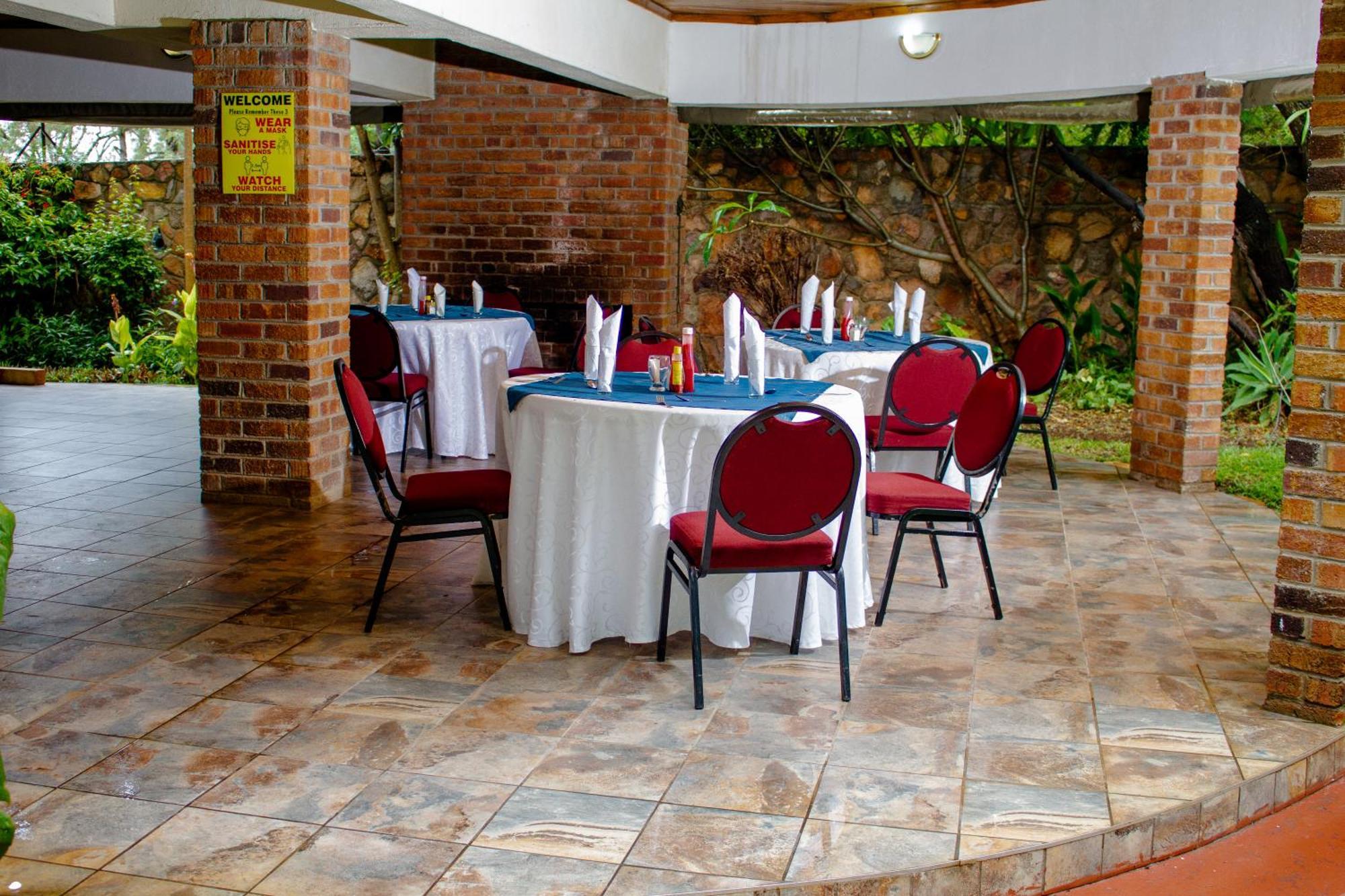 Matilinda Lodge Bulawayo Bagian luar foto