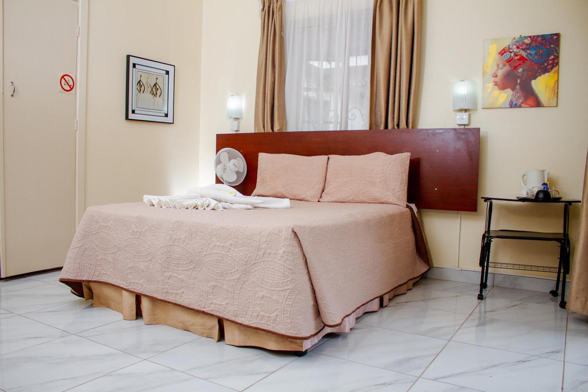 Matilinda Lodge Bulawayo Bagian luar foto